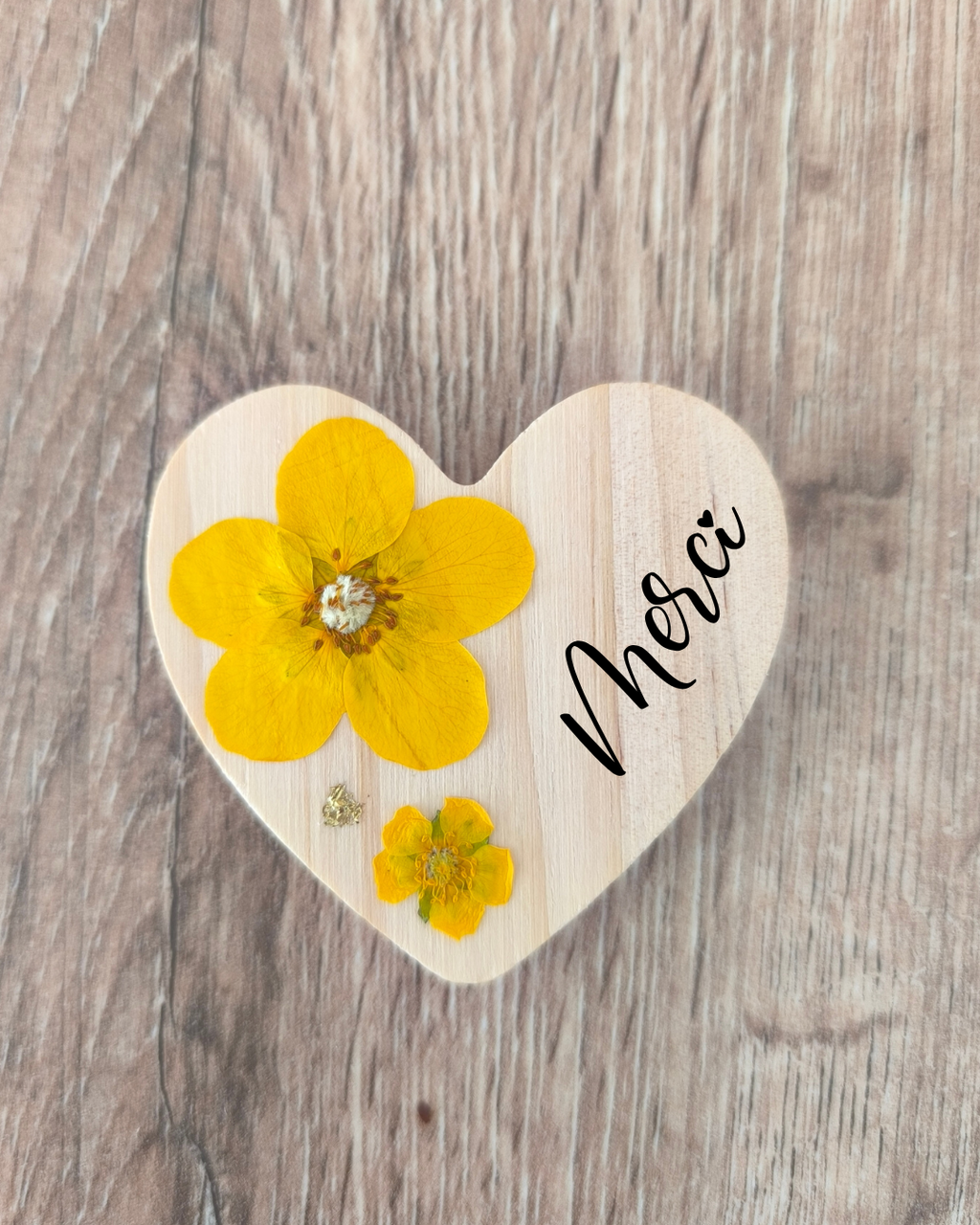 Magnets en bois coeur - Yellow