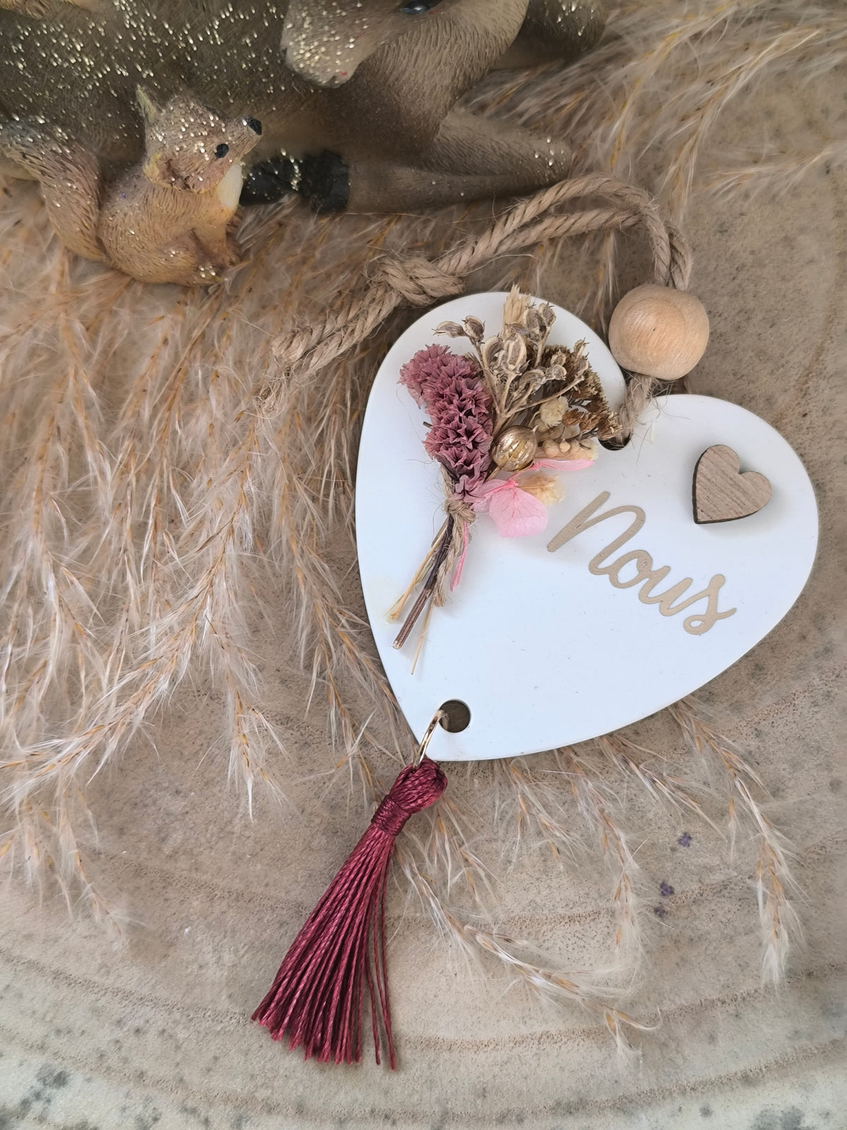 Cœur suspendu personnalisé en fleurs séchées