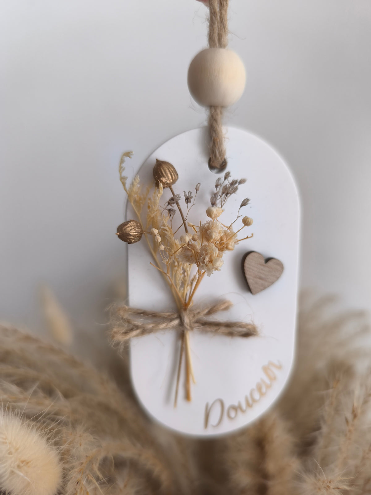 Décoration étiquette personnalisée en fleurs séchées