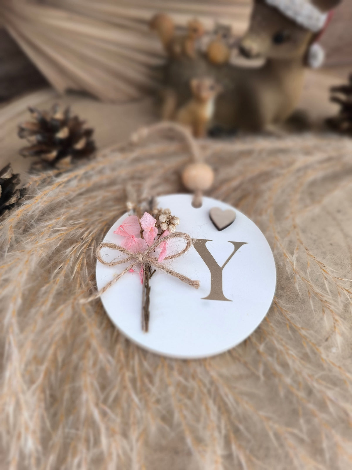 Décoration ronde personnalisée en fleurs séchées – Initiale