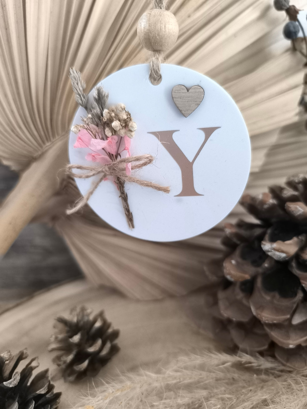 Décoration ronde personnalisée en fleurs séchées – Initiale