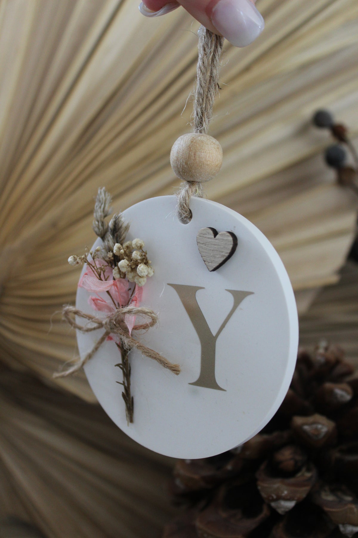 Décoration ronde personnalisée en fleurs séchées – Initiale