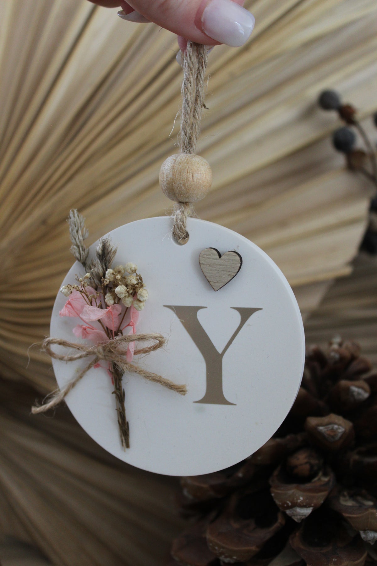 Décoration ronde personnalisée en fleurs séchées – Initiale