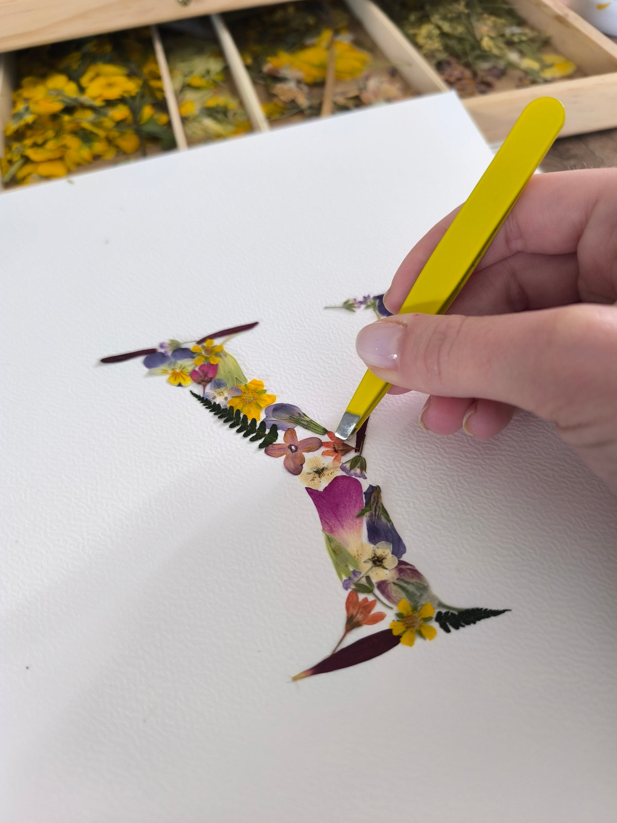 Herbier Lettre Fleurie Personnalisée en Fleurs Pressées
