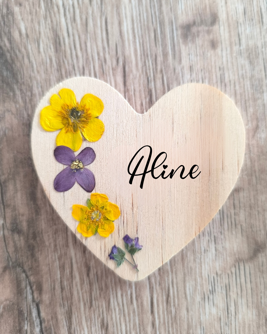 Magnet coeur bois fleurs séchées printemps