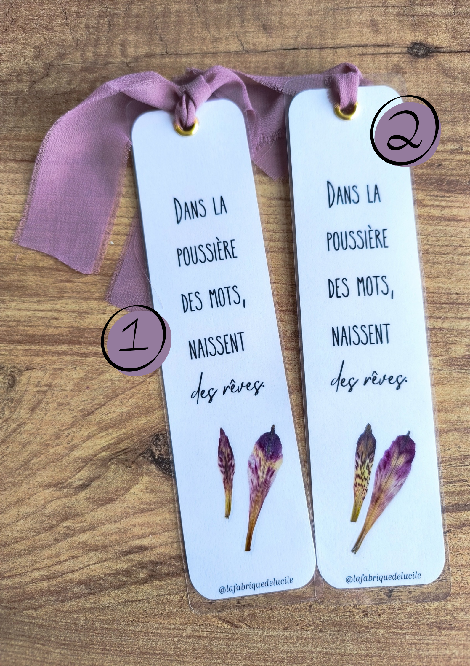 Marque-pages floraux avec fleurs séchées et citation poétique, cadeau artisanal en Ardèche