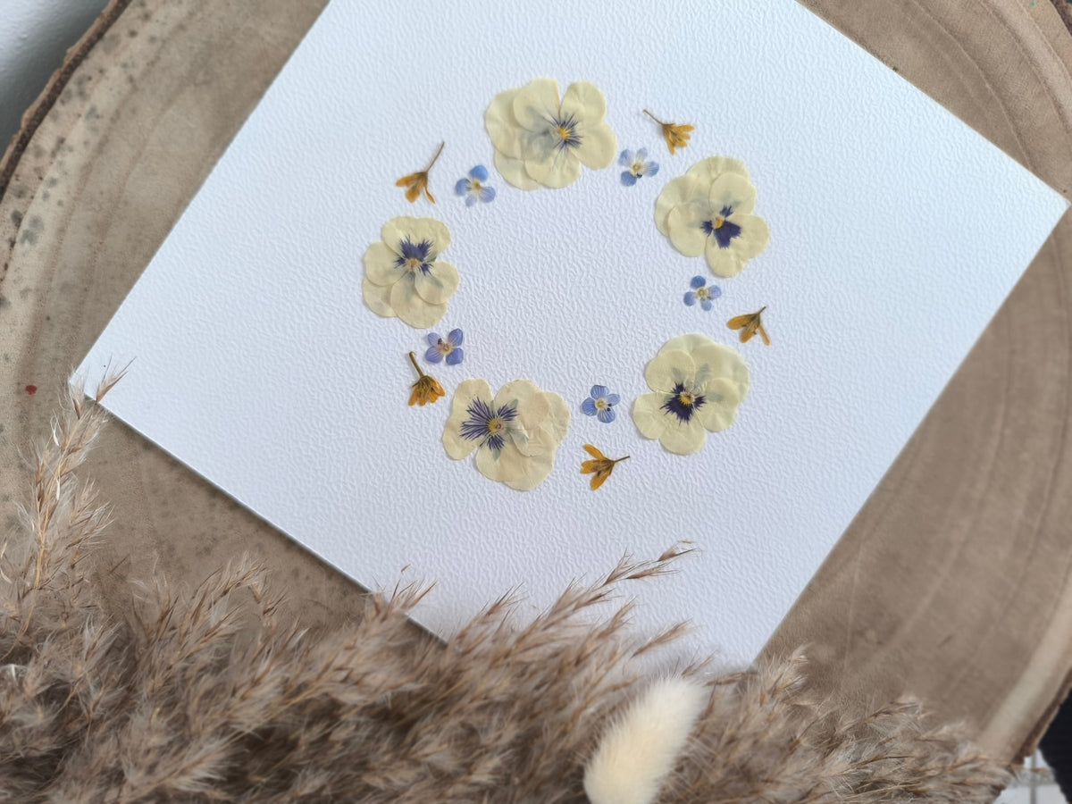herbier couronne pensées fleurs séchées