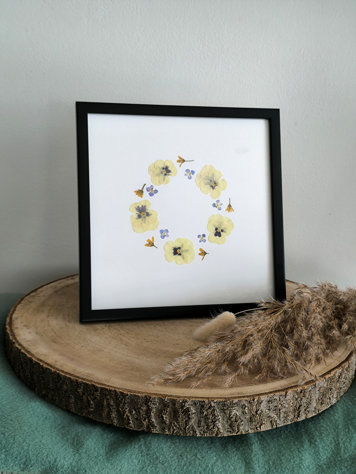 herbier couronne pensées fleurs séchées