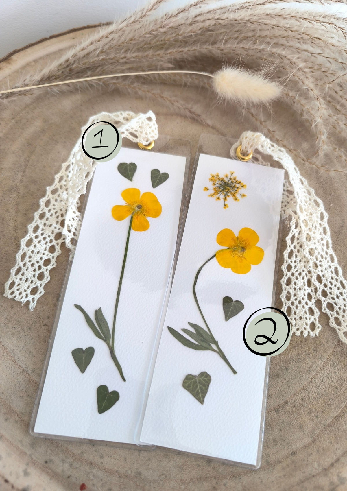 marque page bouton d'or fleurs