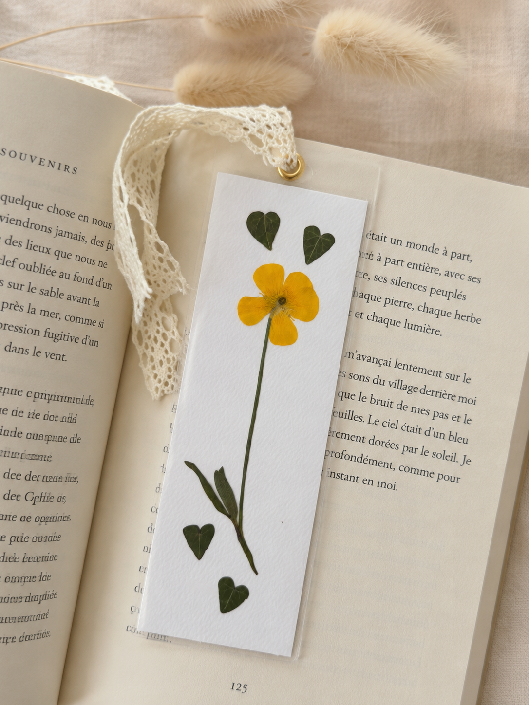 marque page bouton d'or fleurs
