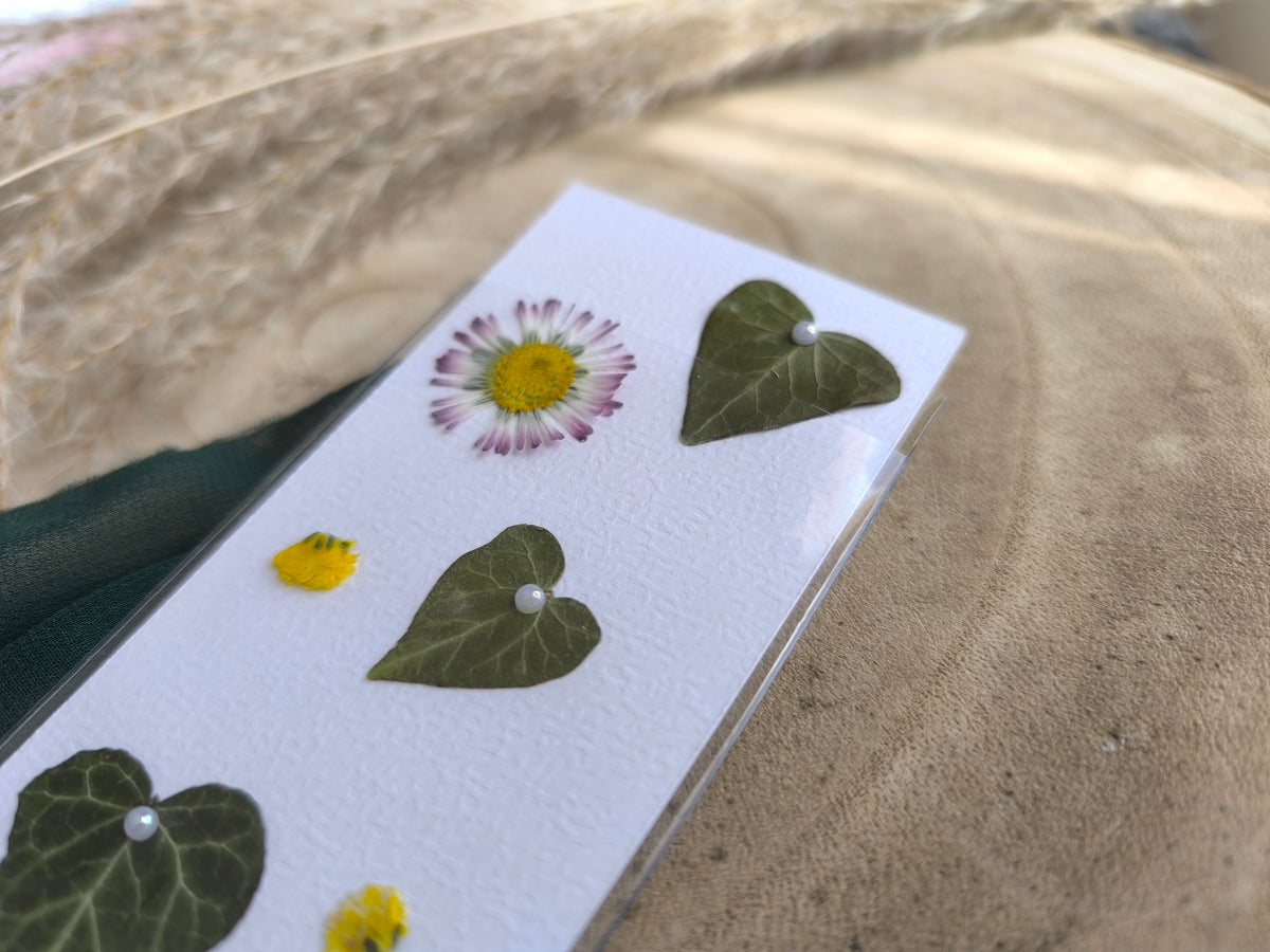 marque page coeur lierre fleurs séchées