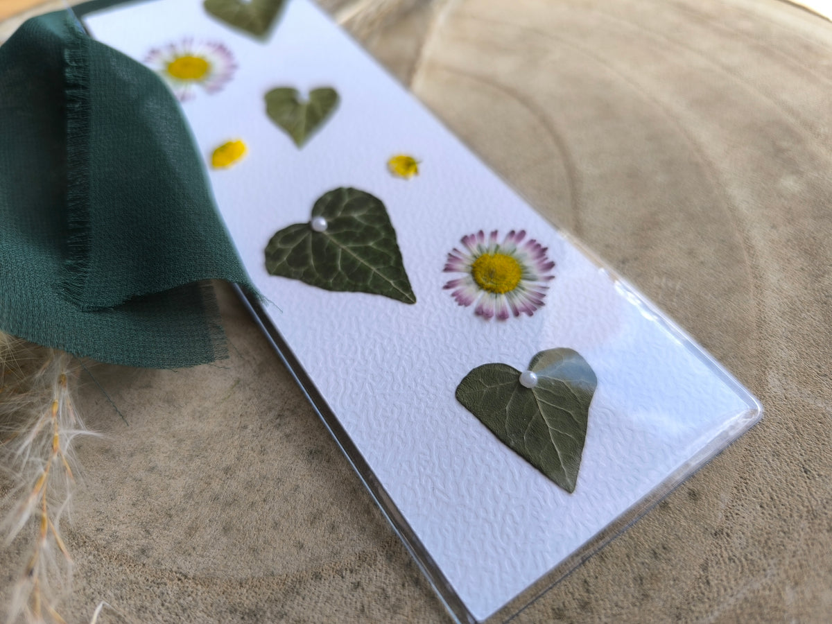 marque page coeur lierre fleurs séchées