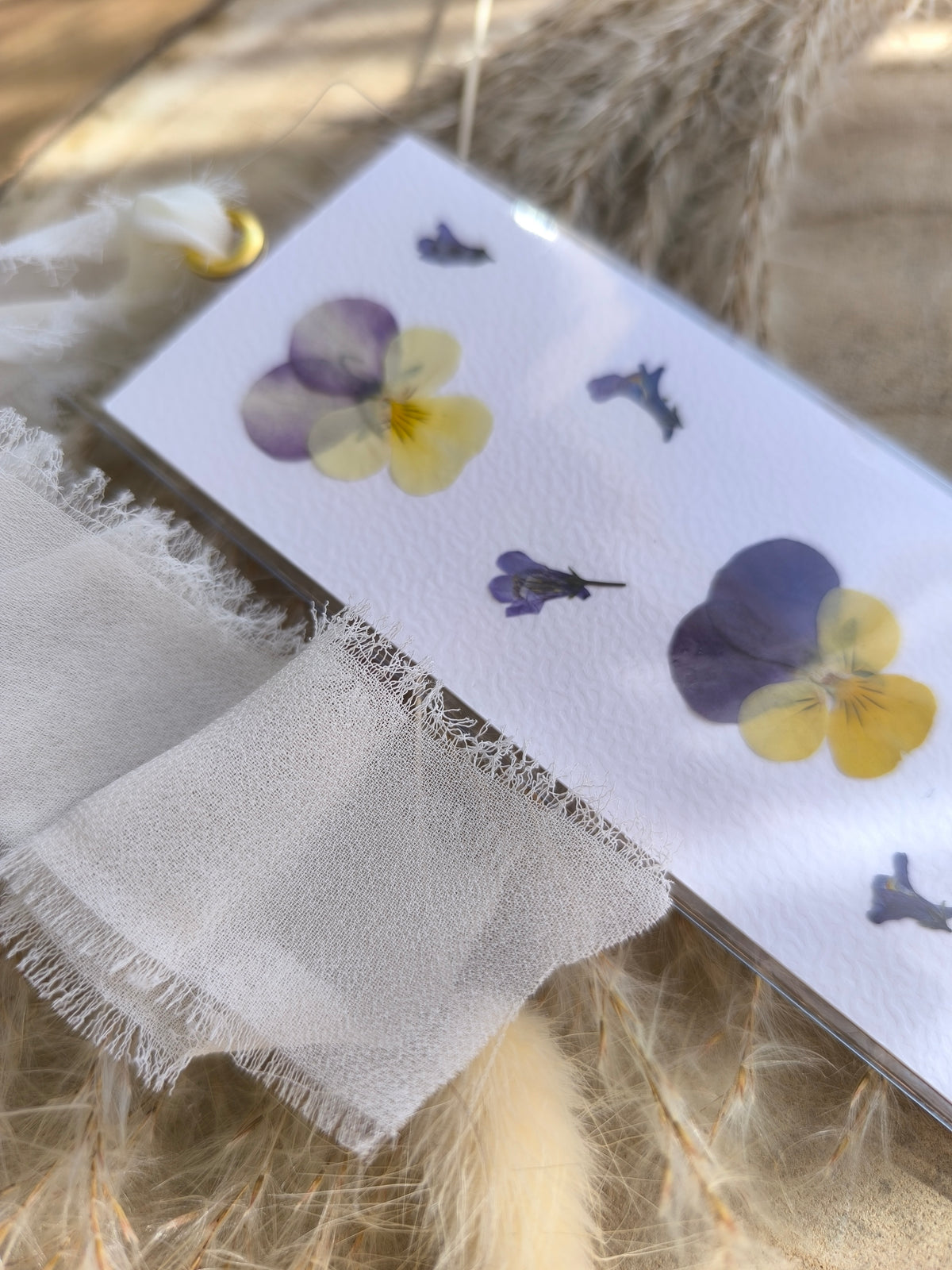 marque page pensées fleurs séchées